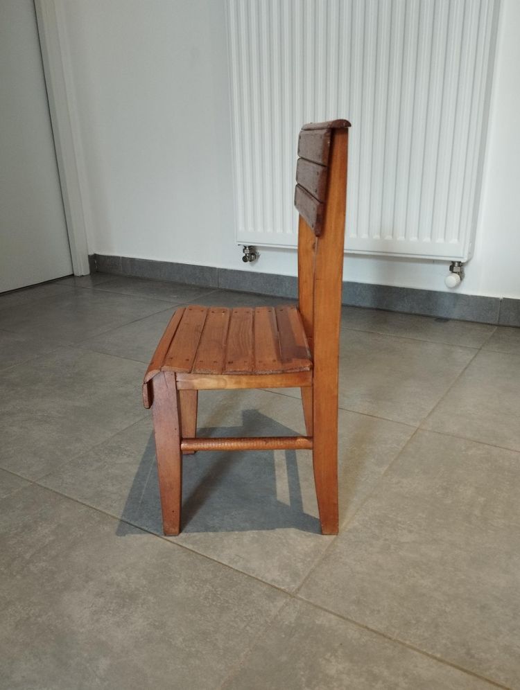 Sedia antica per bambini - periodo vintage