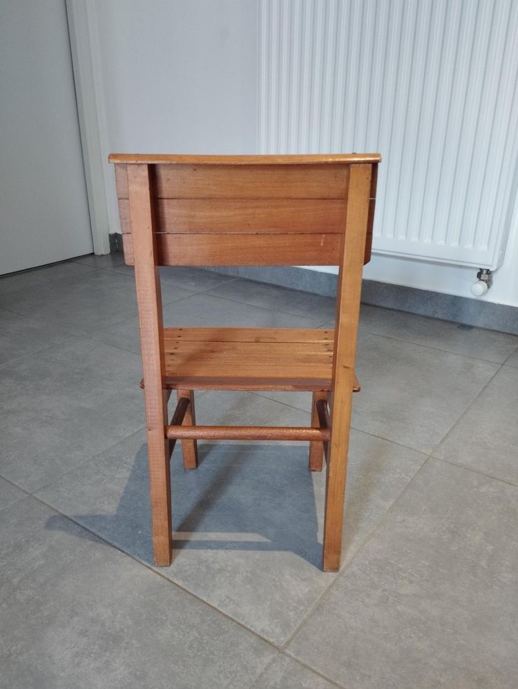 Sedia antica per bambini - periodo vintage
