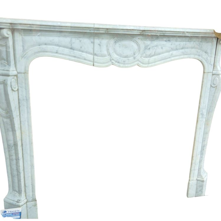 Cheminee Louis  XV Pompadour blanche