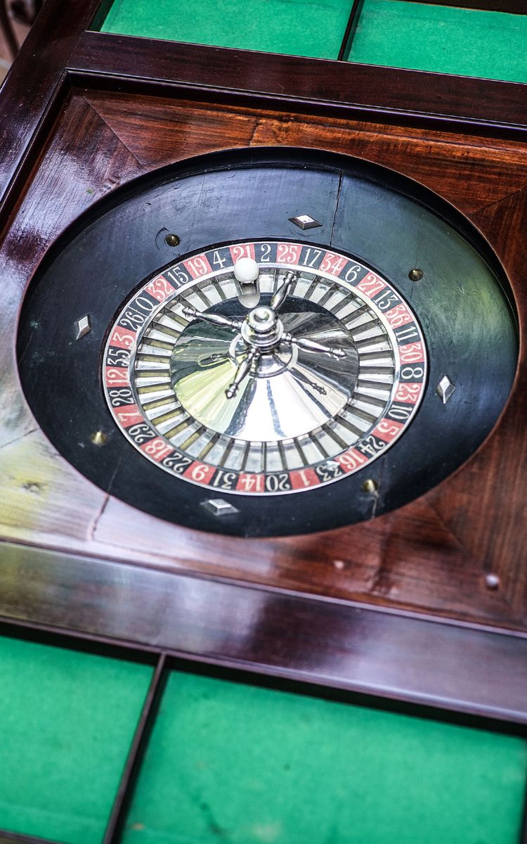 ROULETTE - TABLE A JEU