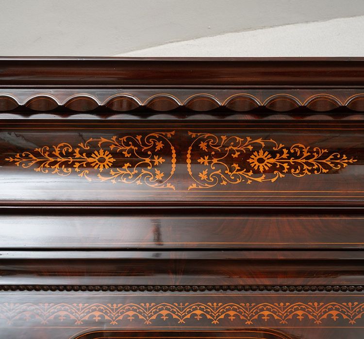Armoire Smith napolitaine ancienne du début du 19ème siècle.