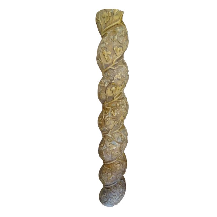 18th century Salomonic column with natural decor