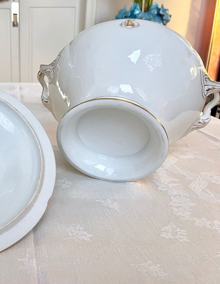 Soup tureen Limoges porcelain - Jean Pouyat - Tableware - Monograms - Vieux Paris