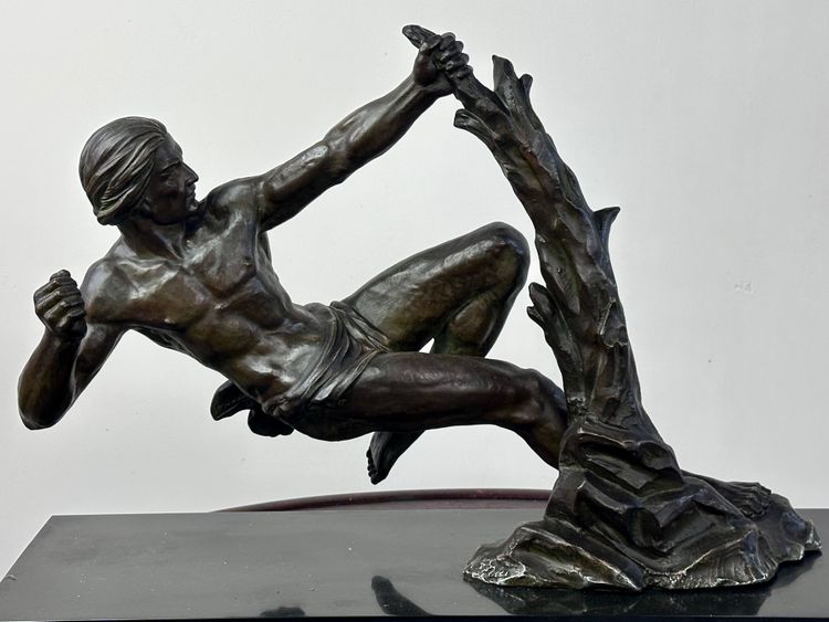 Sovrano Art Déco della scimmia atleta jacques LIMOUSIN