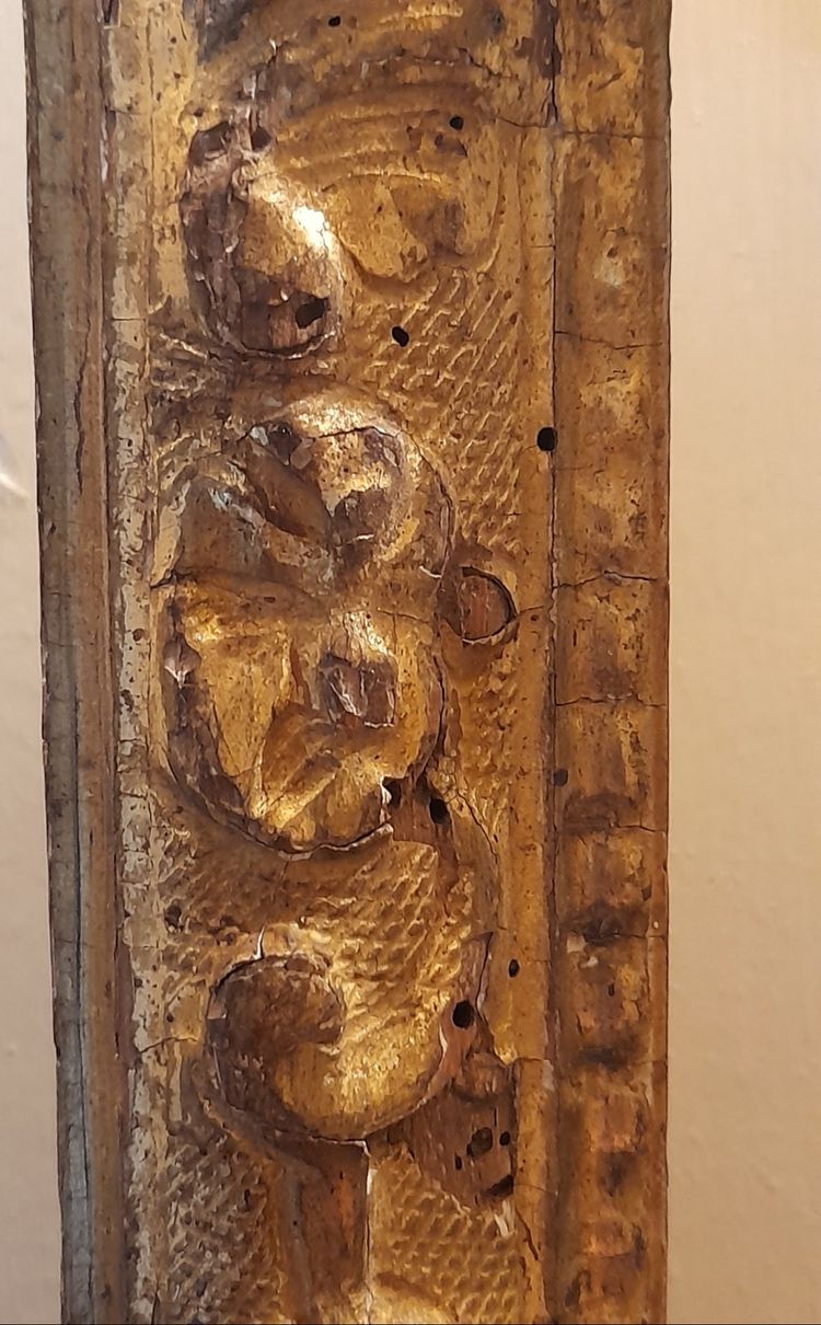 Cadre ancien  bois doré époque LXIV à  la Bérain