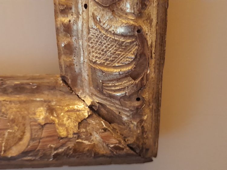 Cadre ancien  bois doré époque LXIV à  la Bérain