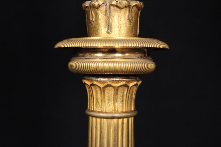 Coppia di candelabri a 6 luci in bronzo dorato, XIX secolo, periodo Luigi Filippo
