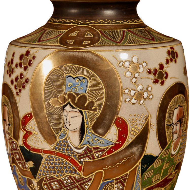 Impressive pair of Japanese Satsuma table lamps, highly decorative and authentic (face