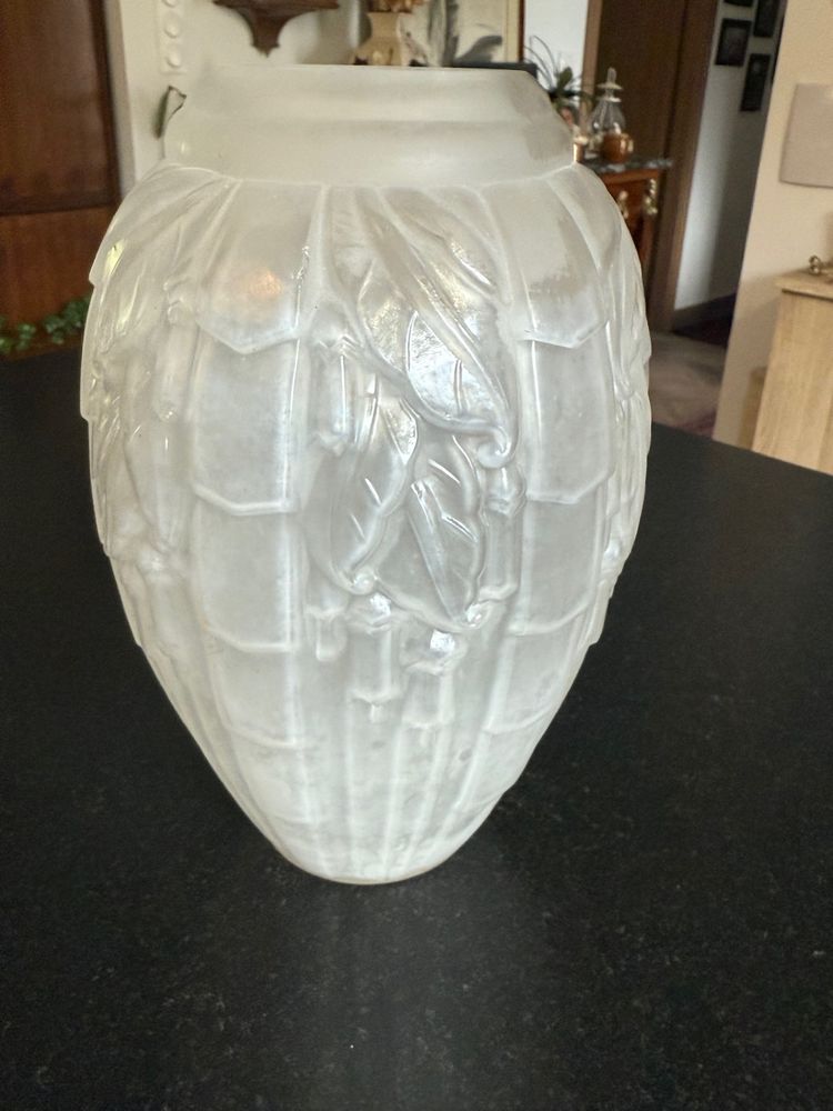 Superb and important Art Deco vase signed Muller Frères