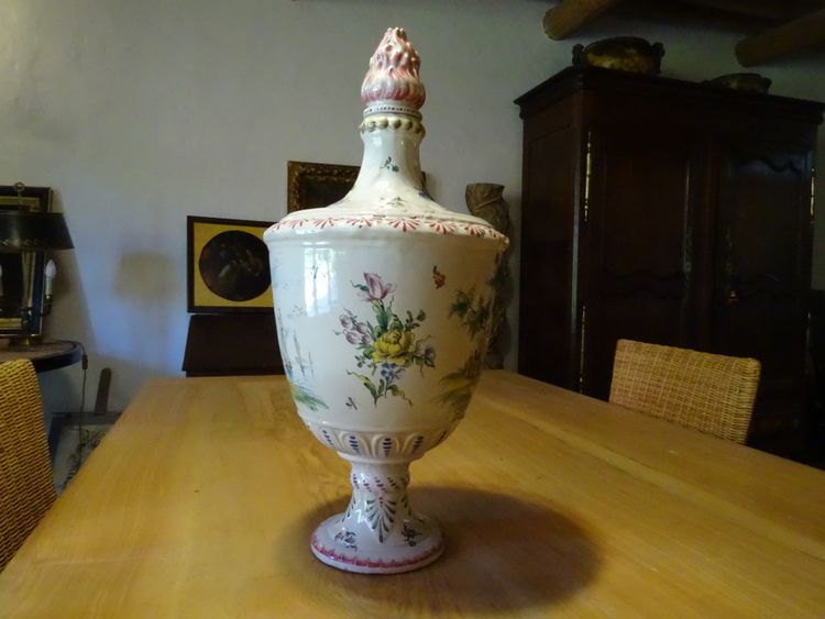 18th century earthenware Veuve Perrin Marseille Fisherman's Urn
