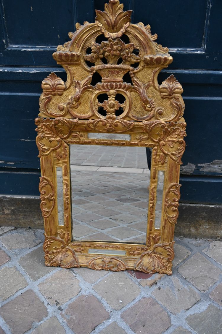 Miroir à parecloses d époque Regence XVIII