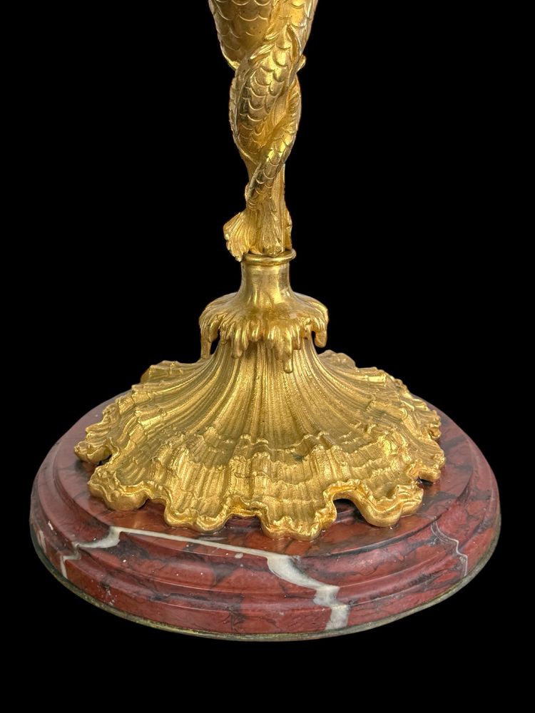 LAMPADA DEL XIX SECOLO IN BRONZO DORATO CHE RAPPRESENTA UN TRITONE CON BASE IN MARMO A DOPPIA CODA