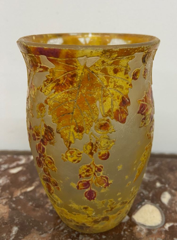 Daum Nancy vase with rose hip Art Nouveau