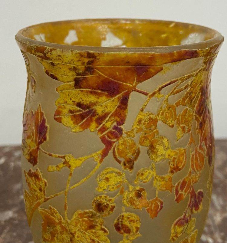 Daum Nancy vase with rose hip Art Nouveau