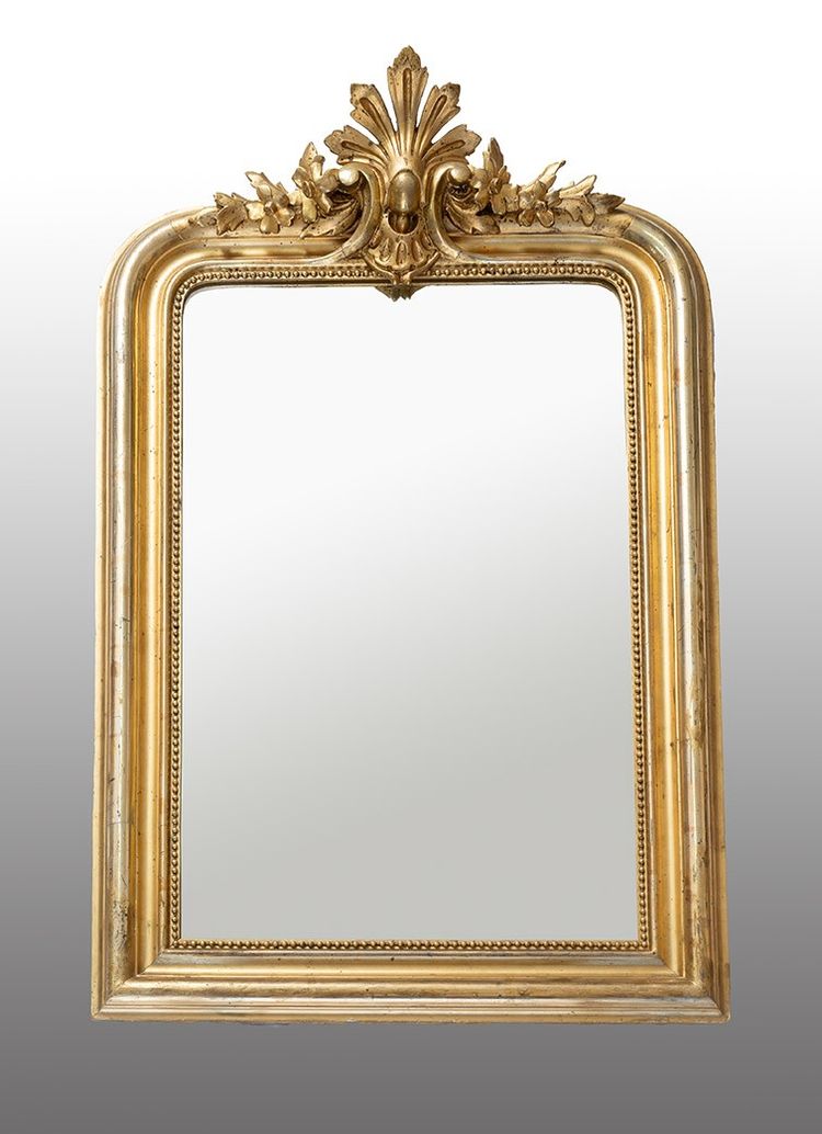 Miroir ancien Napoléon III en bois doré et sculpté. France, XIXe siècle.