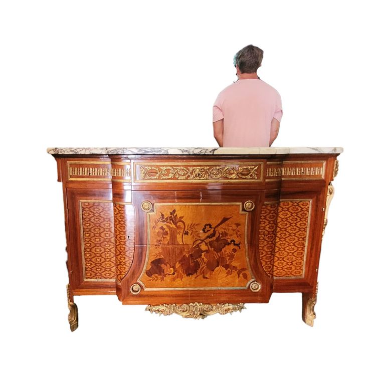 Grosse commode en marqueterie et bronze, Napoléon III, début XXème siècle