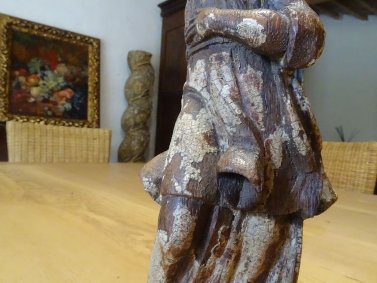 Wooden angel from the 17th century