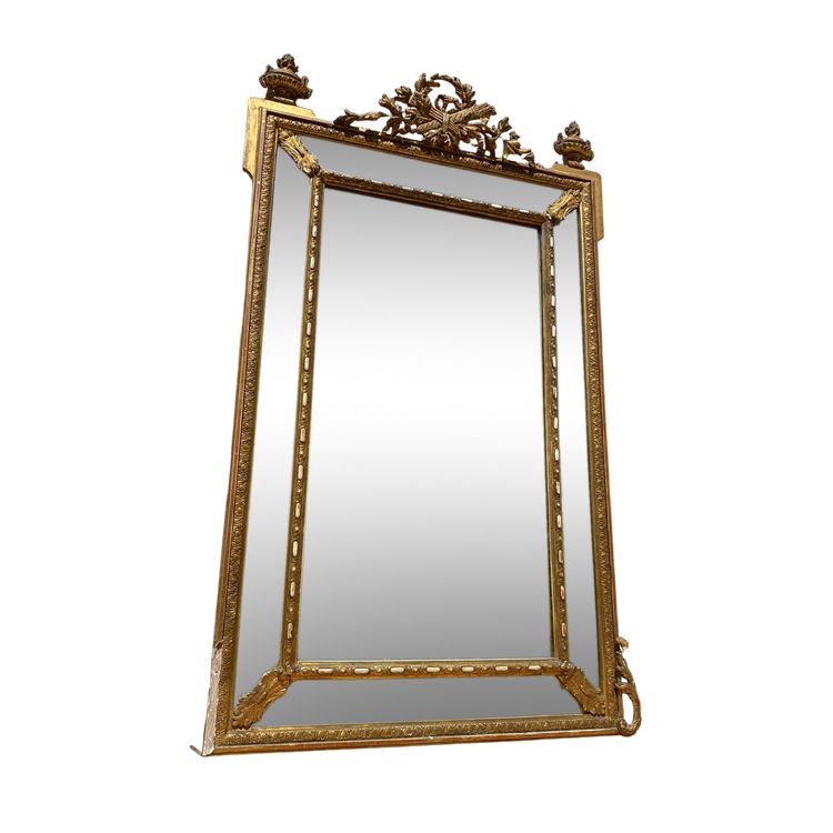 Grande specchio a frontone in legno dorato con perle di vetro, stile Luigi XVI, XIXᵉ secolo - 90x150 cm