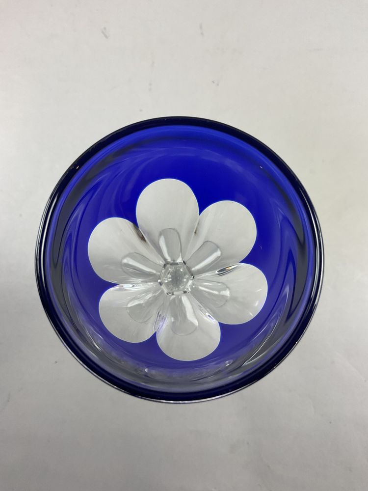 6 kristallfarbene Weingläser von Baccarat Modell Genova