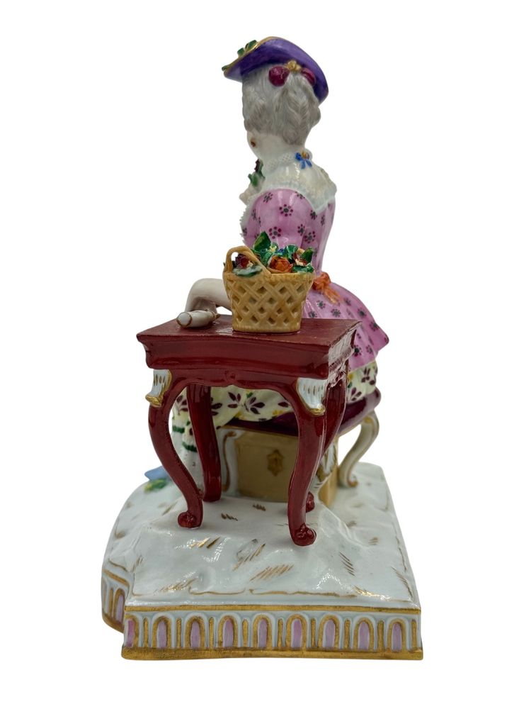 Meissen - Porcelain figurine, allegory of the 5 senses, The Smell