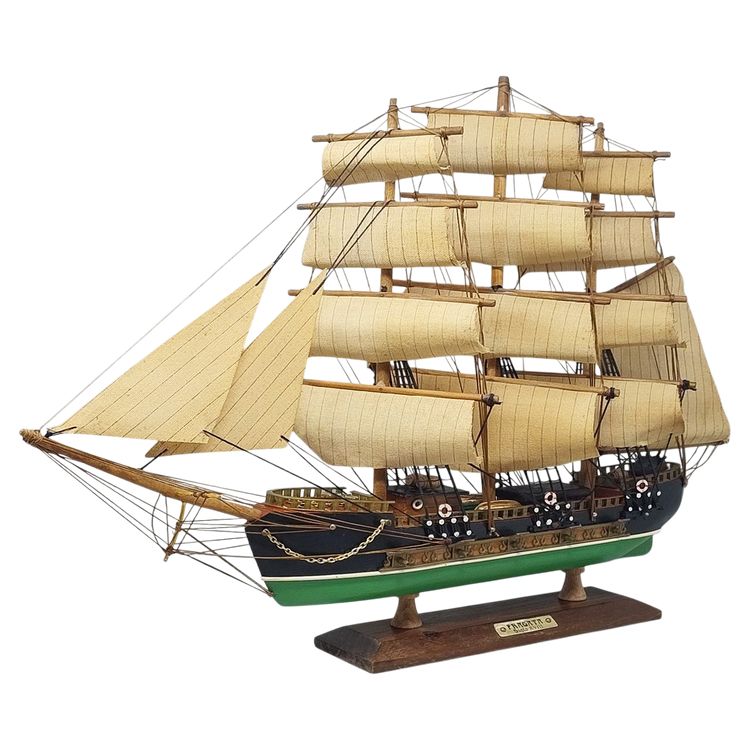 Maquette de bateau Fragata Siglo XVIII des années 1970. Fabriquée à la main. Fabriqué en Angleterre