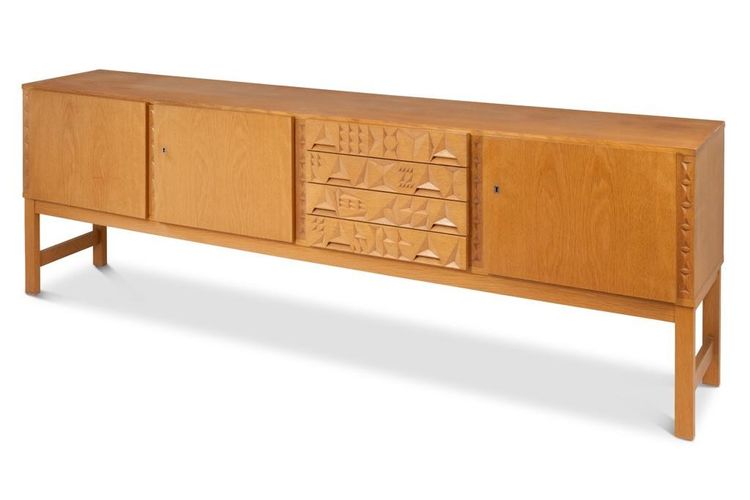 Oak and oak veneer sideboard. 1960s/70s.LS65231208Z