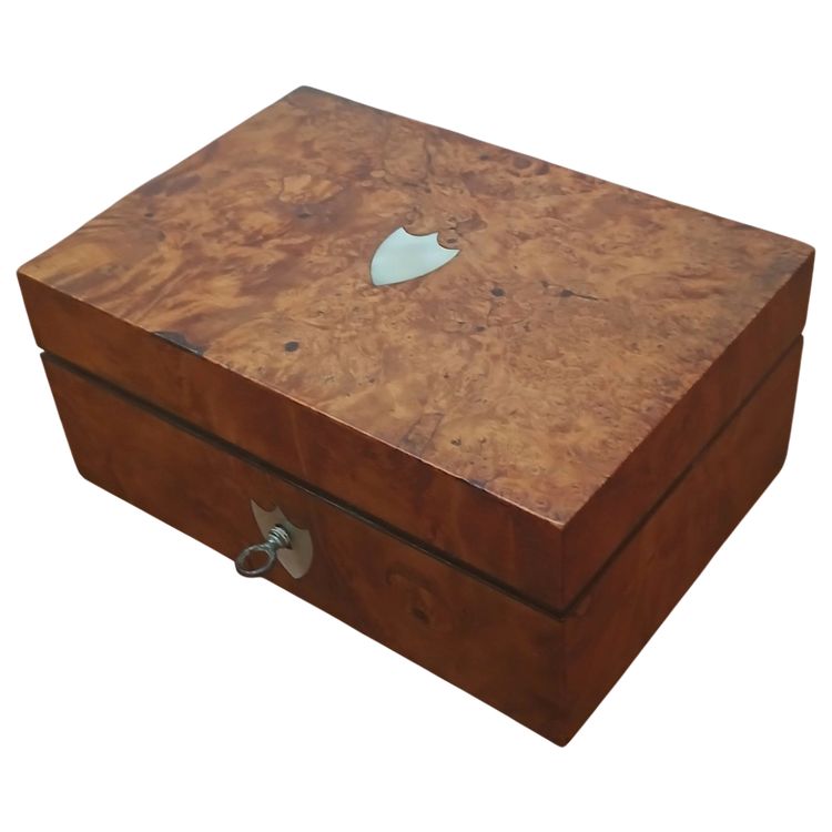 Jewelry box.