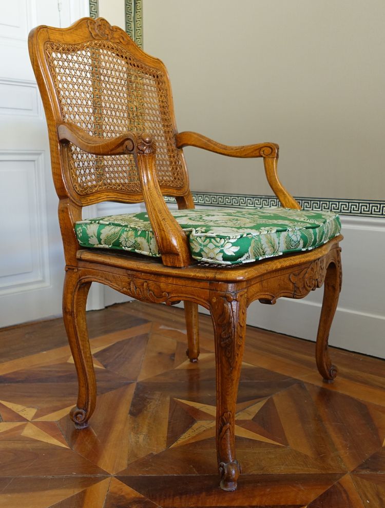 Mobilier de salon - 4 fauteuils cannés d'époque Régence Louis XV