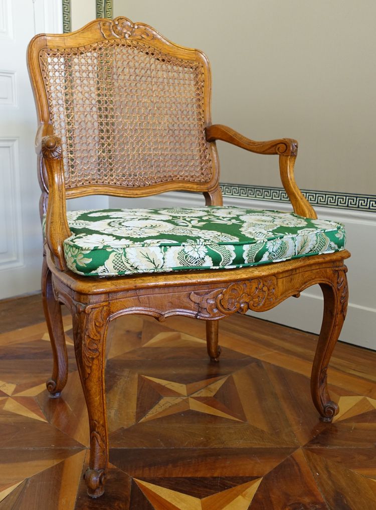 Mobilier de salon - 4 fauteuils cannés d'époque Régence Louis XV