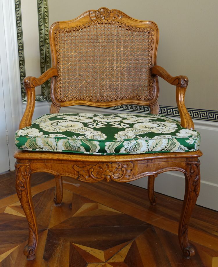 Mobilier de salon - 4 fauteuils cannés d'époque Régence Louis XV
