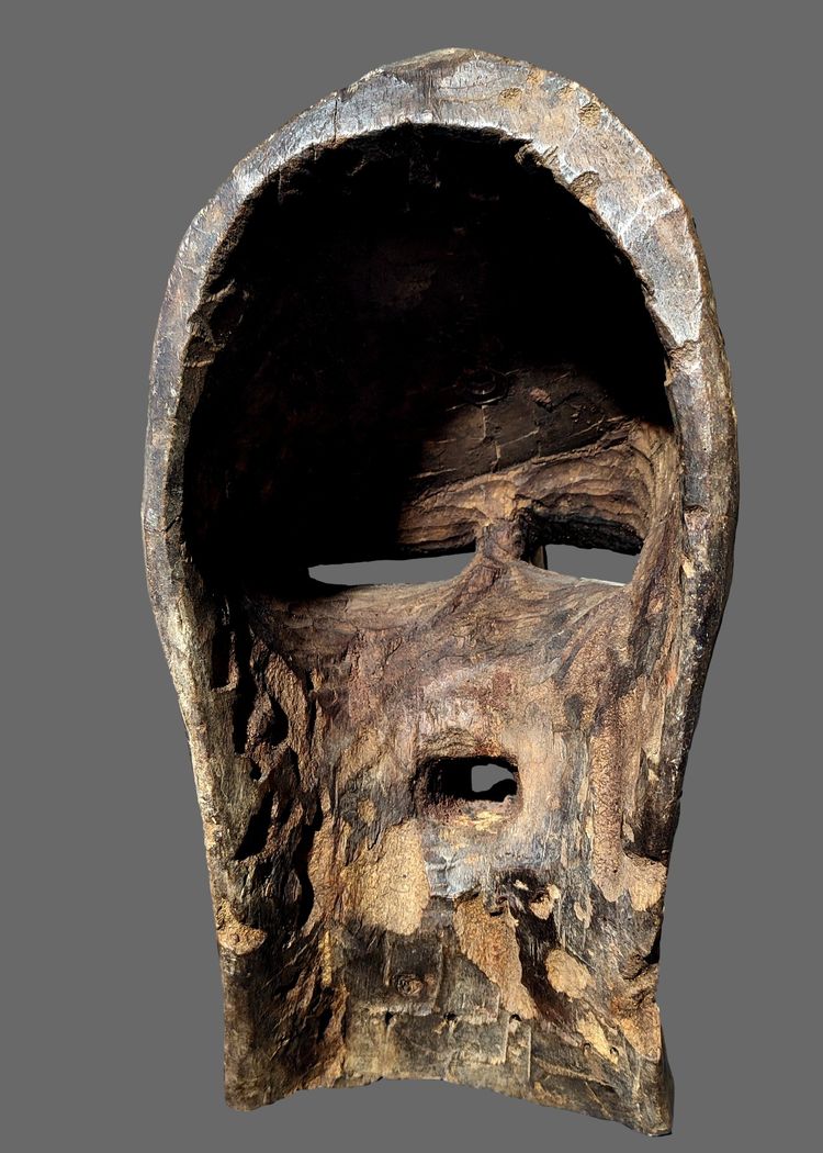 Kifwebe mask from Pierre Vérité Songye or Basonge gallery in Zaire