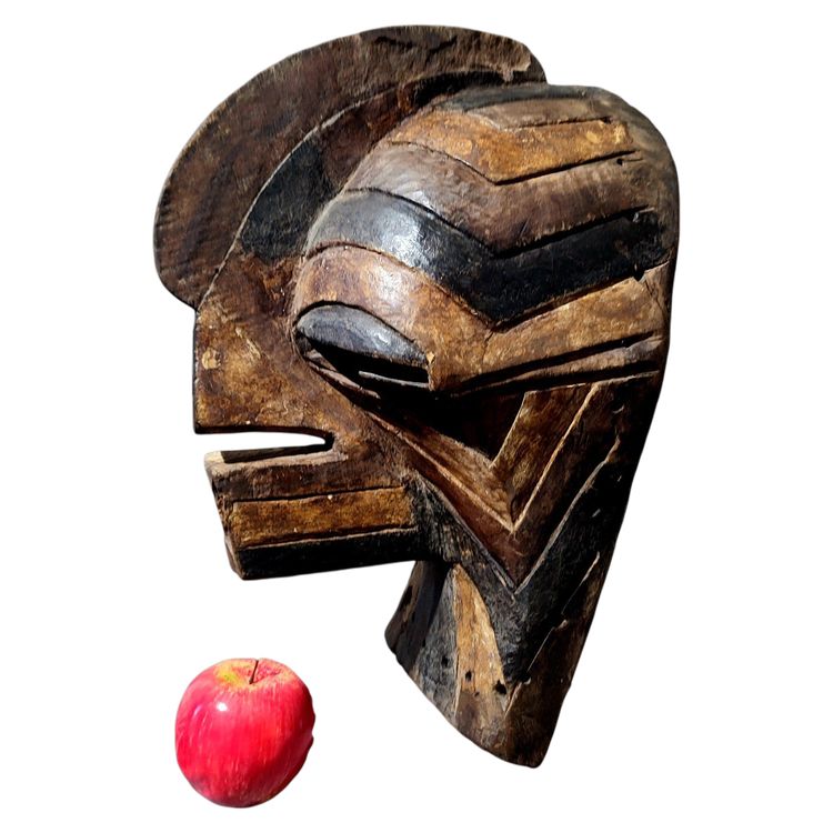 Kifwebe mask from Pierre Vérité Songye or Basonge gallery in Zaire