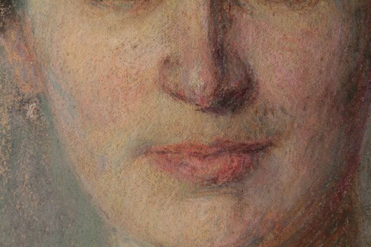 Pastel portrait of a woman signed André Davids born 1870
