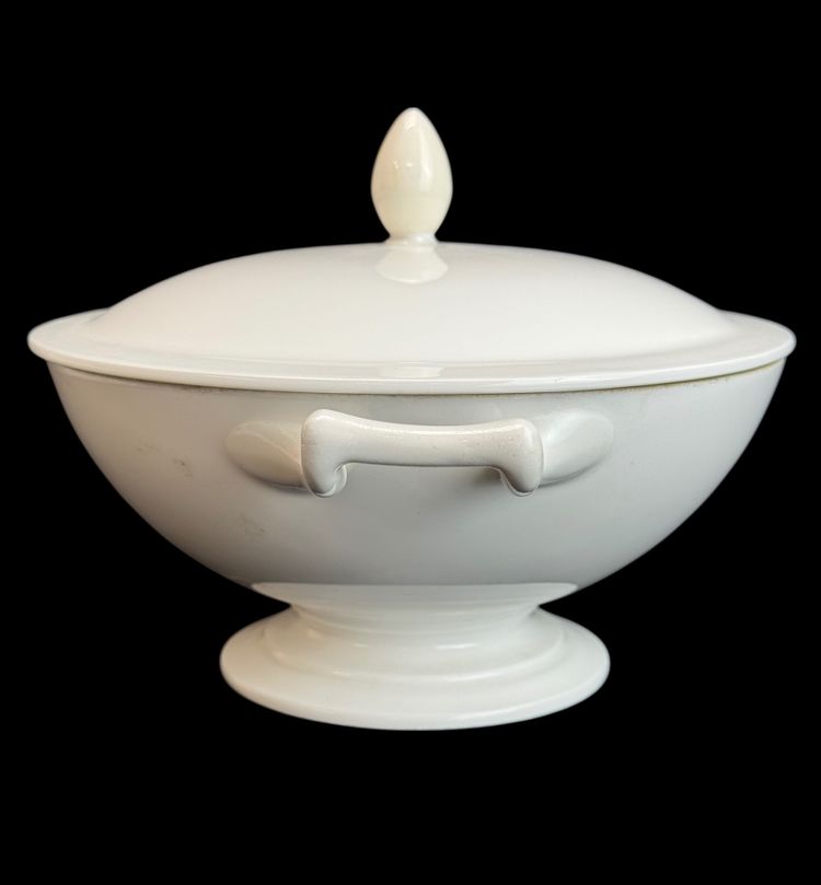 Gedeckte Schüssel aus Sèvres-Porzellan Louis-Philippe