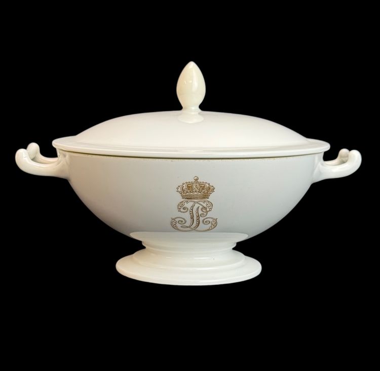 Gedeckte Schüssel aus Sèvres-Porzellan Louis-Philippe