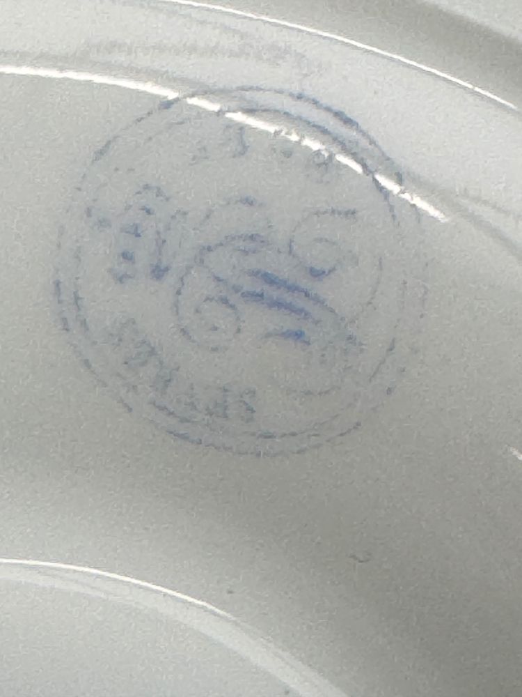 Gedeckte Schüssel aus Sèvres-Porzellan Louis-Philippe