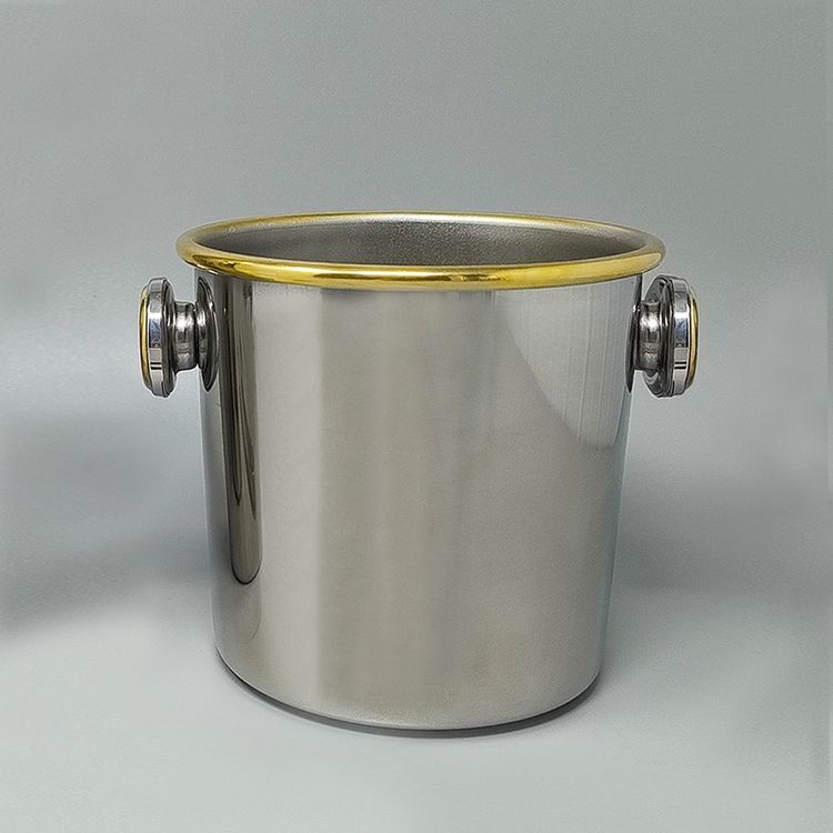 1970er Jahre Wunderschöner Cocktail-Shaker in Gold 24K und Edelstahl mit Eiskübel von Mepra. Hergestellt in Ita