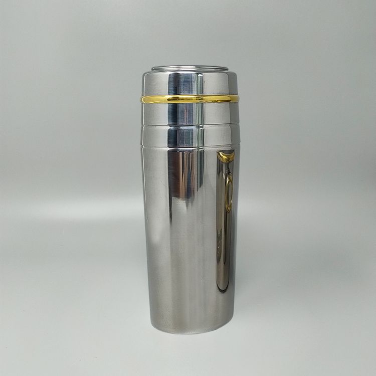 1970er Jahre Wunderschöner Cocktail-Shaker in Gold 24K und Edelstahl mit Eiskübel von Mepra. Hergestellt in Ita