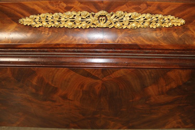 Armoire in mogano e bronzo con grande specchio e cassetto XIX secolo Periodo della Restaurazione