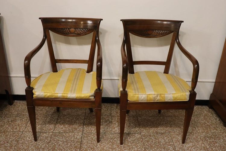 Antike Armlehnstühle aus Nussholz & Wiener Sraw, 2er Set