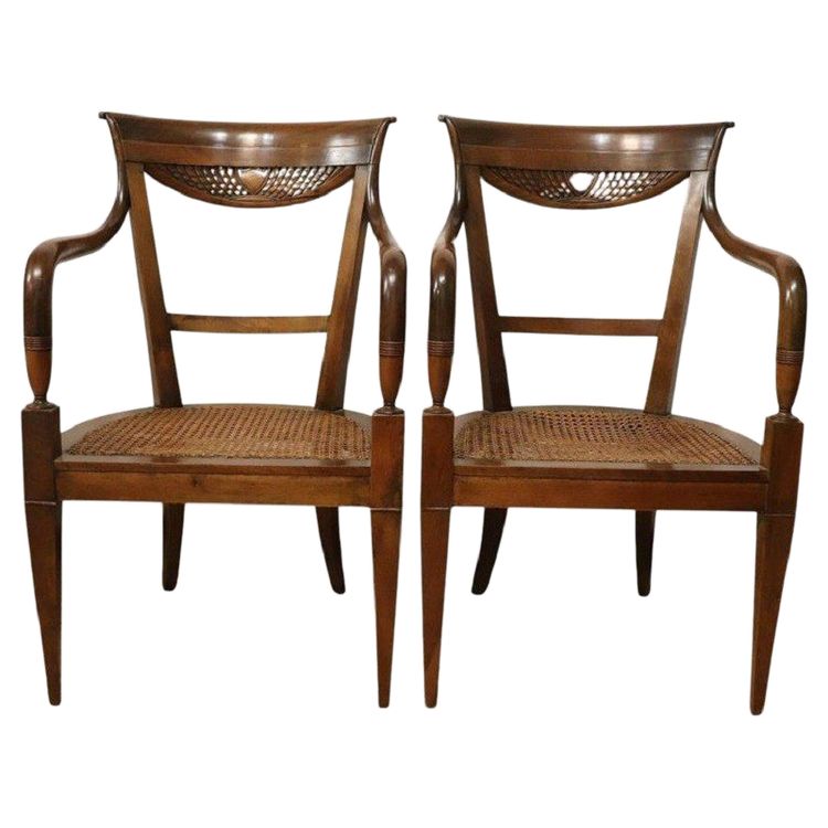 Antike Armlehnstühle aus Nussholz & Wiener Sraw, 2er Set