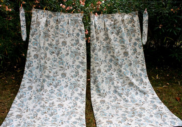 2 paires de rideaux tentures décor à l'Indienne en bleu époque 20ème