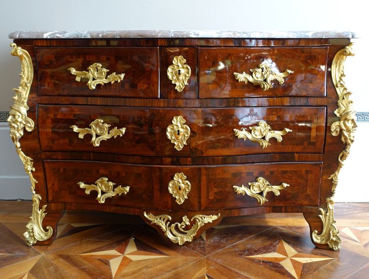 Reggenza - Cassettone d'epoca Luigi XV in legno di violetta attribuito a Jean-Charles Saunier