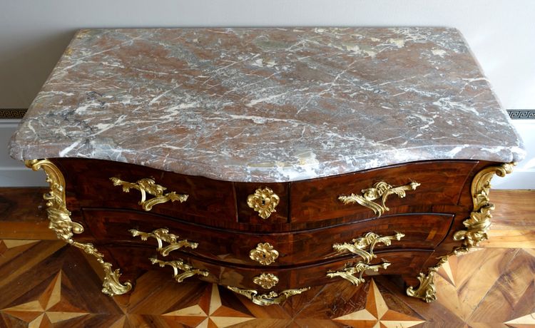 Reggenza - Cassettone d'epoca Luigi XV in legno di violetta attribuito a Jean-Charles Saunier