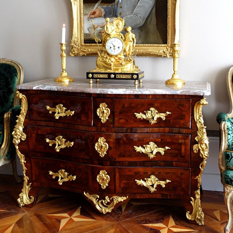 Reggenza - Cassettone d'epoca Luigi XV in legno di violetta attribuito a Jean-Charles Saunier