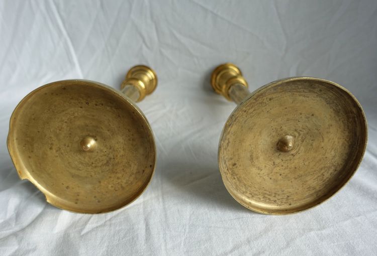 Ravrio: pair of Empire ormolu candlesticks variant Château de Fontainebleau