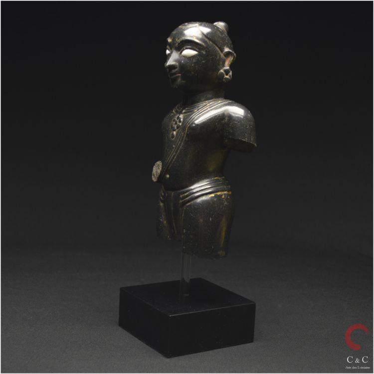 India, State of Gujarat, Medieval period, 15th century, Representation of Krishna, Black marble
