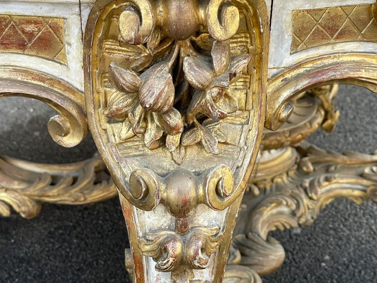 Table de milieu et d’apparat en bois doré sculpté Louis XV - Napoléon III 