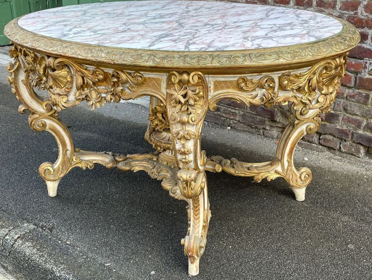 Table de milieu et d’apparat en bois doré sculpté Louis XV - Napoléon III 