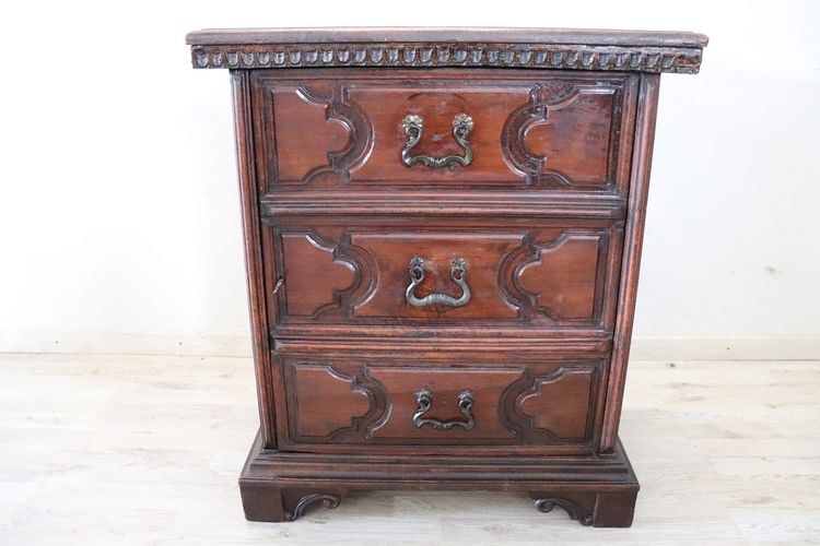 Table de Chevet Ancienne en Noyer